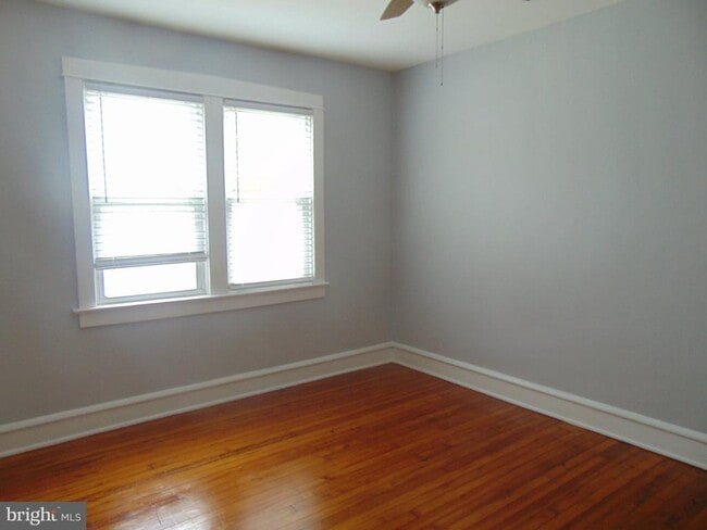 Building Photo - 316 Bowers Ave
