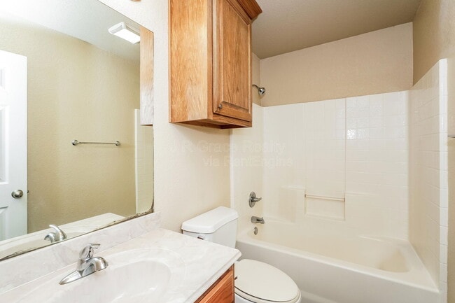 Building Photo - 740 Rocky Rdg