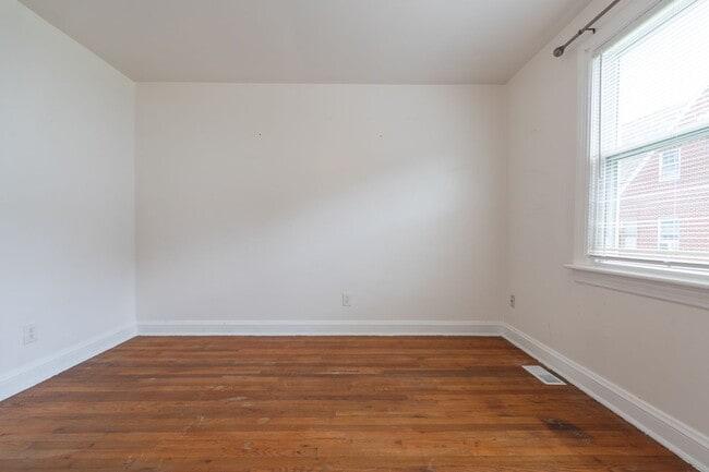 Building Photo - MOVE IN READY 3 Bedroom in Chesapeake!