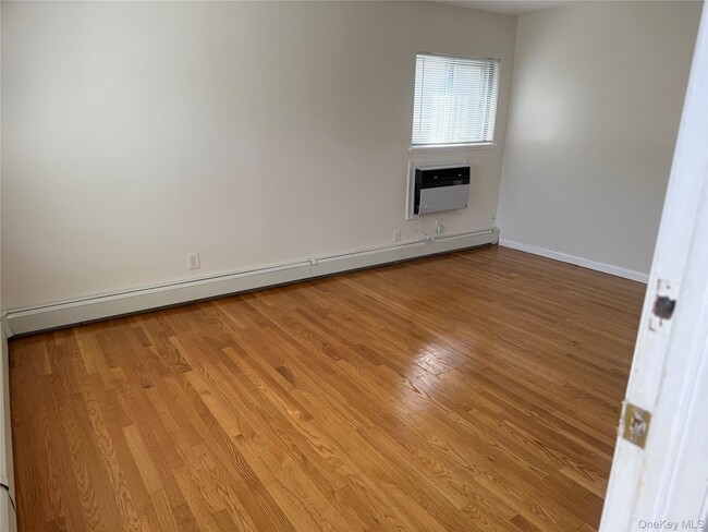 Building Photo - 55 Hickory Rd