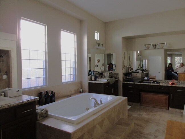 Building Photo - Taylorville Street