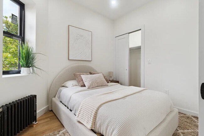 Building Photo - 176 Rivington St