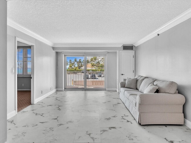 Building Photo - 3301 S Ocean Blvd