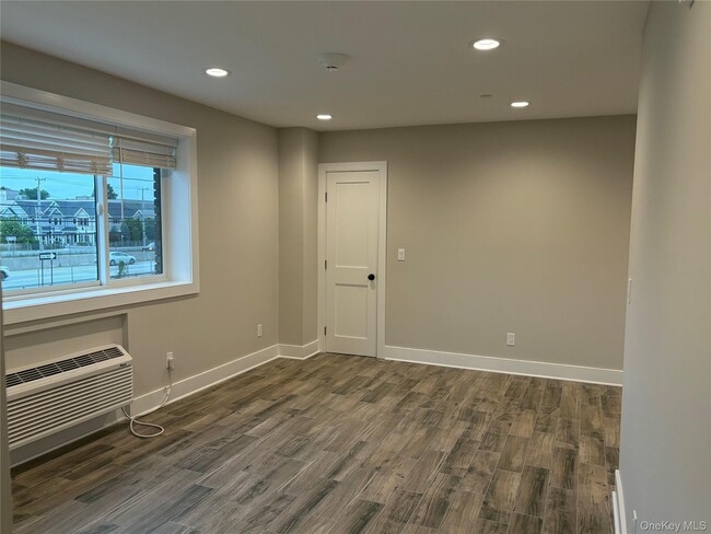 Building Photo - 455 Sunrise Hwy