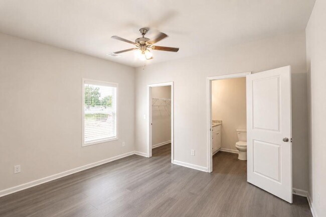 Building Photo - 4244 Crosby Ln