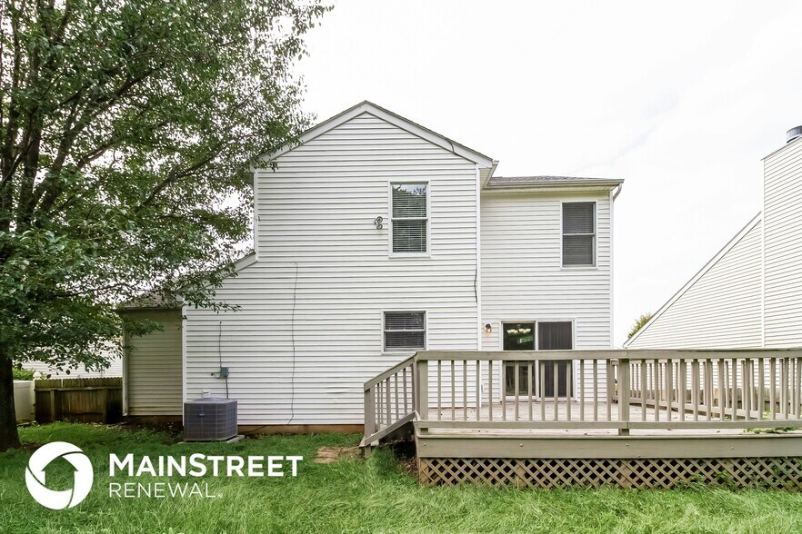 Building Photo - 7725 Pear View Ln