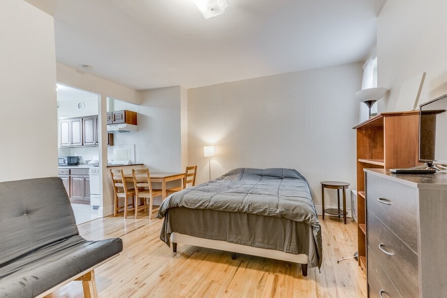 Primary Photo - 41-32 53rd Street