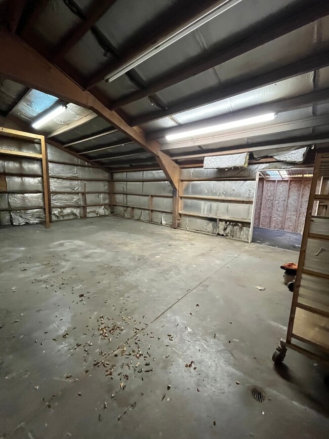 Building Photo - 1118 Thompson Pl