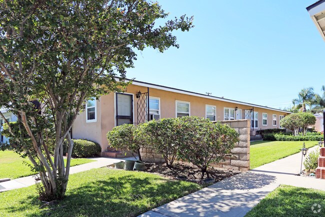 Primary Photo - Civic Center Apartments