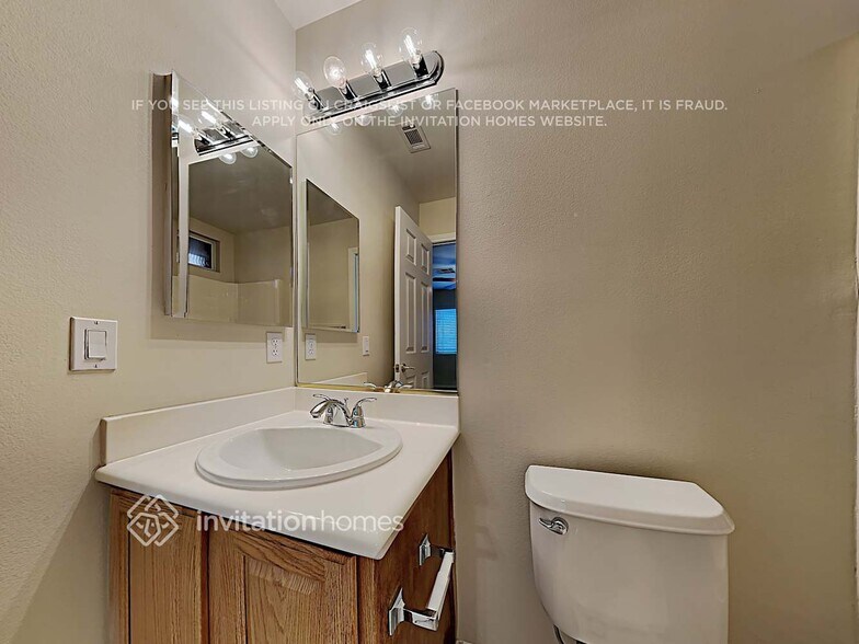 Building Photo - 9709 Maywood Ct