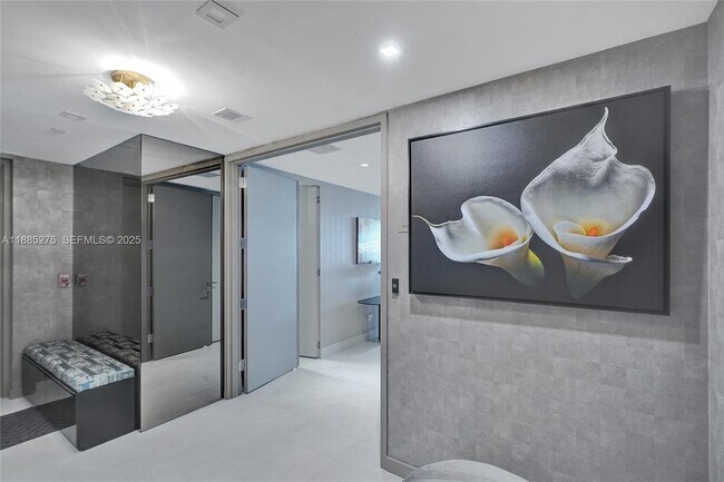 Building Photo - 18975 Collins Ave