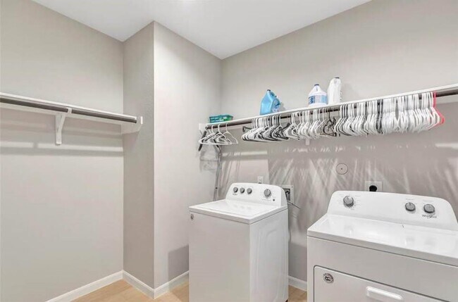 Building Photo - 18102 Humber River Ln