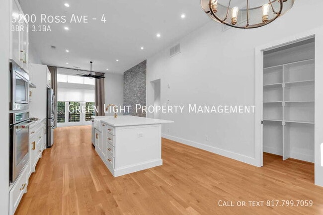 Building Photo - 3200 Ross Ave