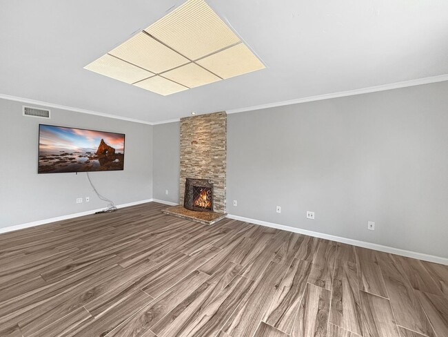 Building Photo - Beautiful 4BD/2BA House in Bay Ho W/ A/C, ...