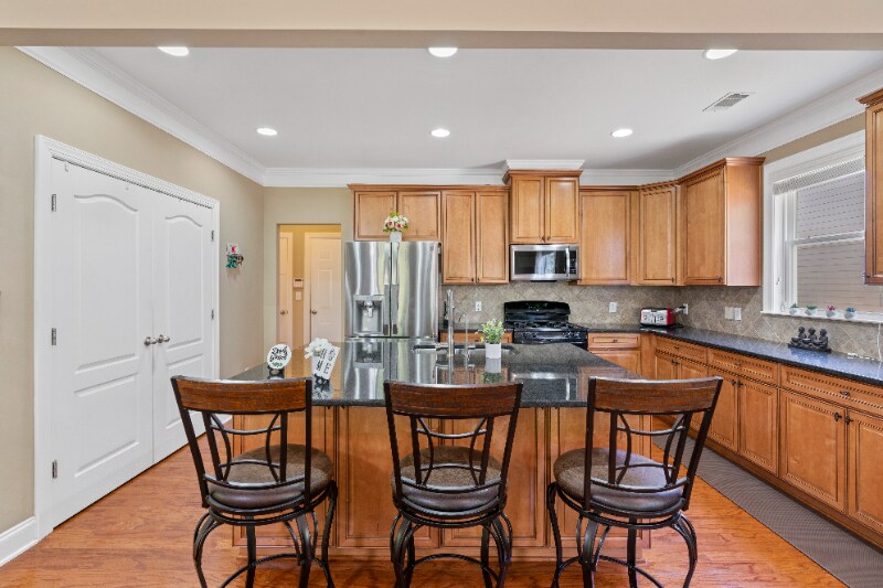 Building Photo - 3450 Dalwood Dr