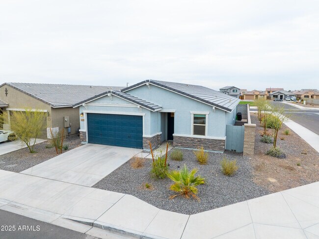 Building Photo - 6810 W Pedro Ln