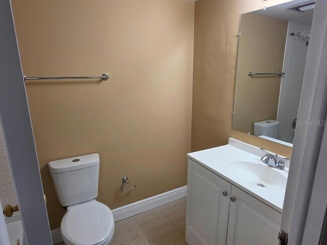 Building Photo - 4158 Pinelake Ln