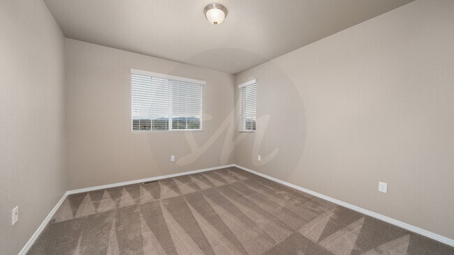 Building Photo - Stunning 5 bedroom home in Banning Lewis R...