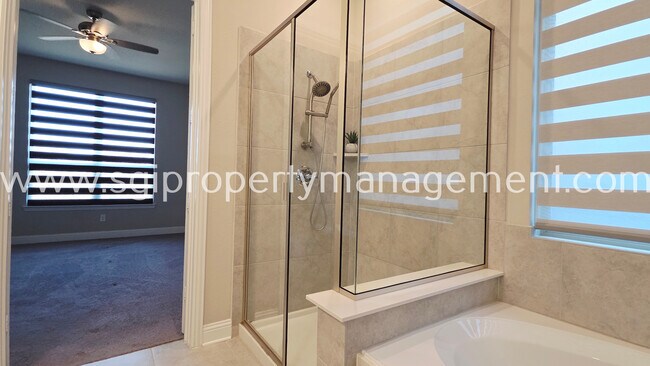 Building Photo - 1922 Renwick Dr