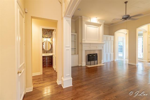 Building Photo - 1053 Sir Lancelot Cir