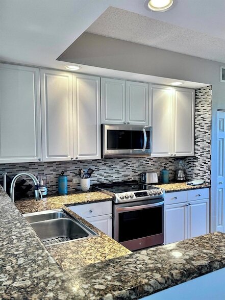 Building Photo - 26 Royal Palm Way