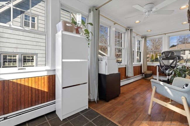 Building Photo - 171 Waite St