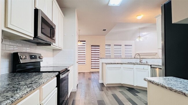 Building Photo - 818 Green Pond Dr