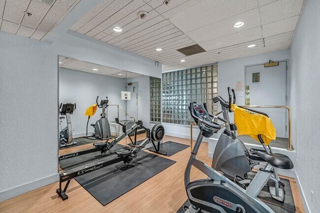 Building Photo - The BAYCREST: Updated 1BR/1BA + Parking!  *AMSI*