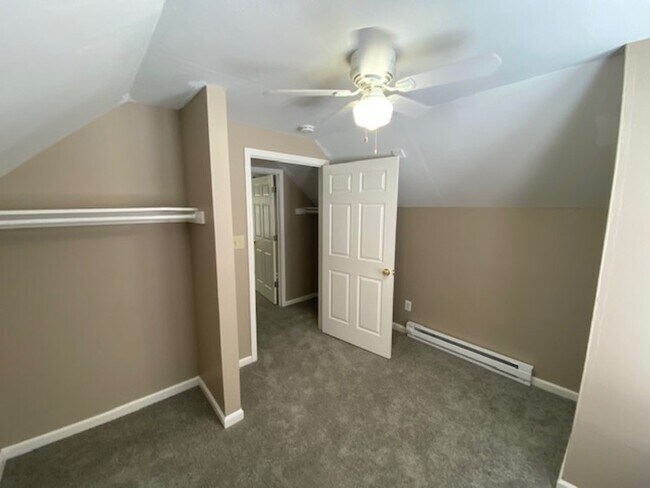 Building Photo - 2629 Grasmere Ave