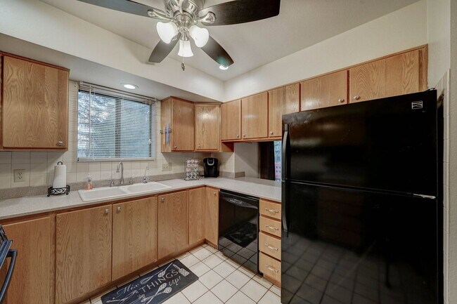 Building Photo - 1540 Spanish Moss Way
