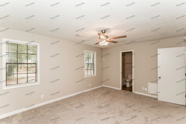 Building Photo - 621 Blue Flag Ln