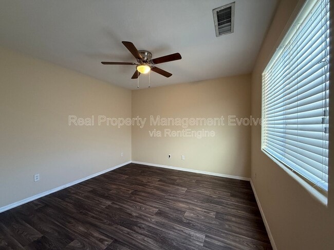 Building Photo - 8323 W Sheridan St