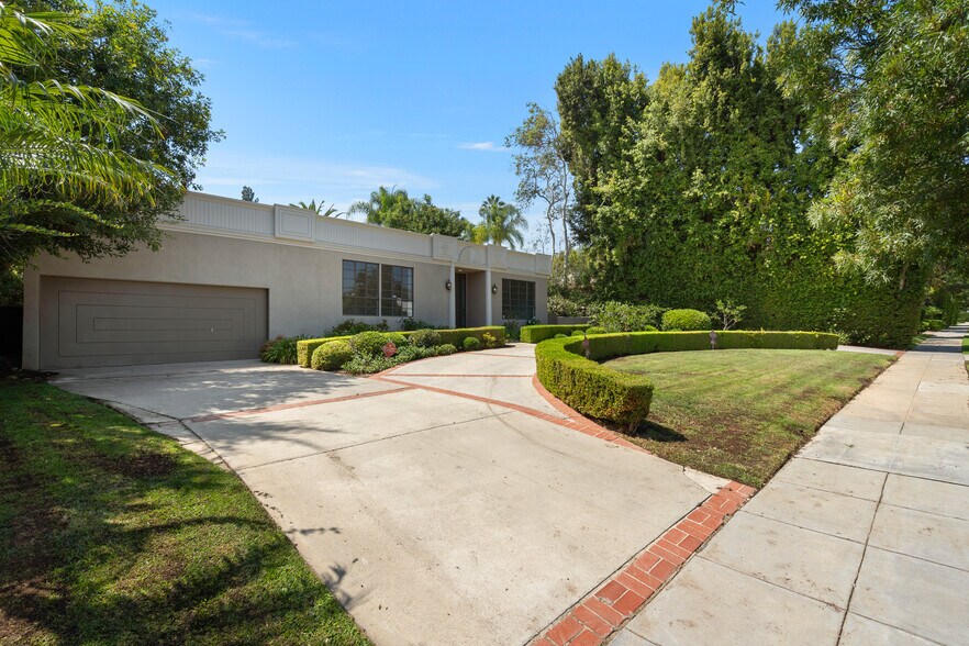 Building Photo - 519 N Rexford Dr
