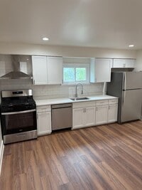 Building Photo - 420 Tintsman Ave