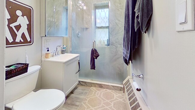Interior Photo - 601 W. Deming Pl