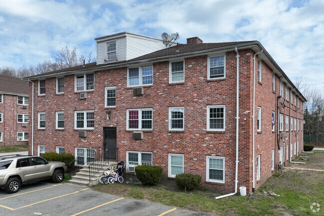 Alternate Building - Carriage Hill Estates