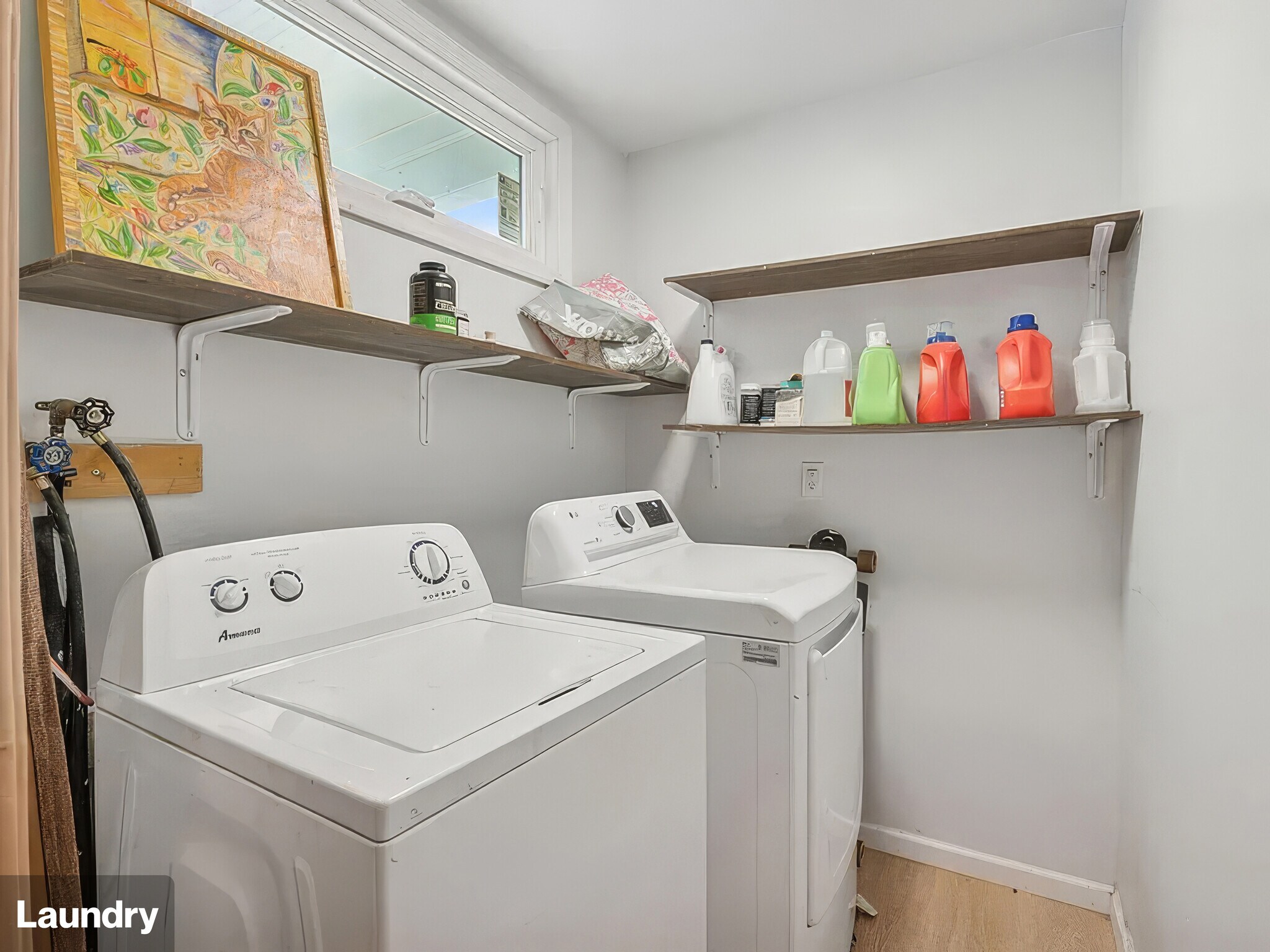 Laundry - 2613 Bryant Ave S