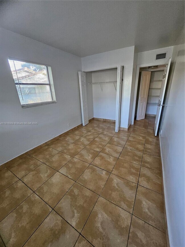 Building Photo - 11570 NW 42nd St