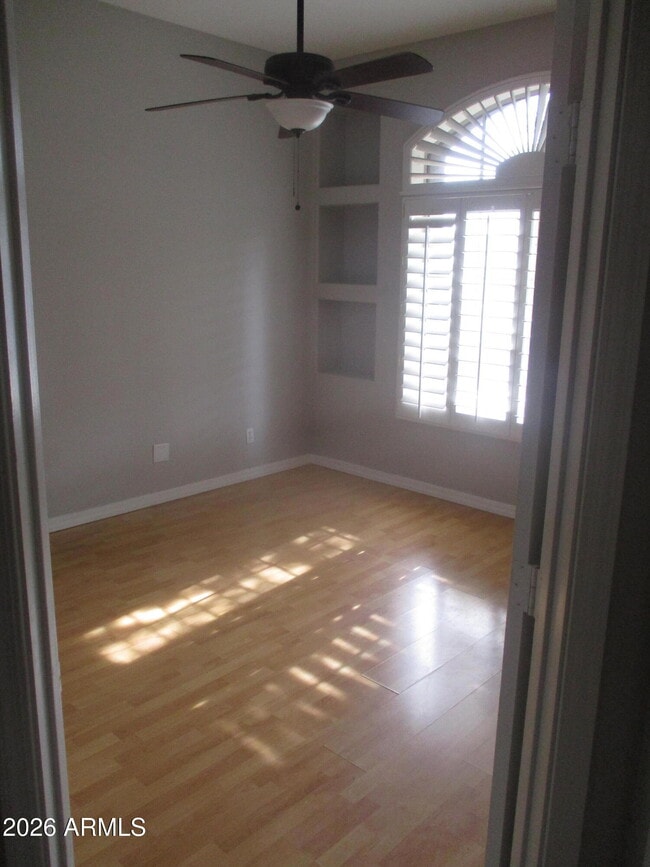 Building Photo - 2926 W Eastman Dr