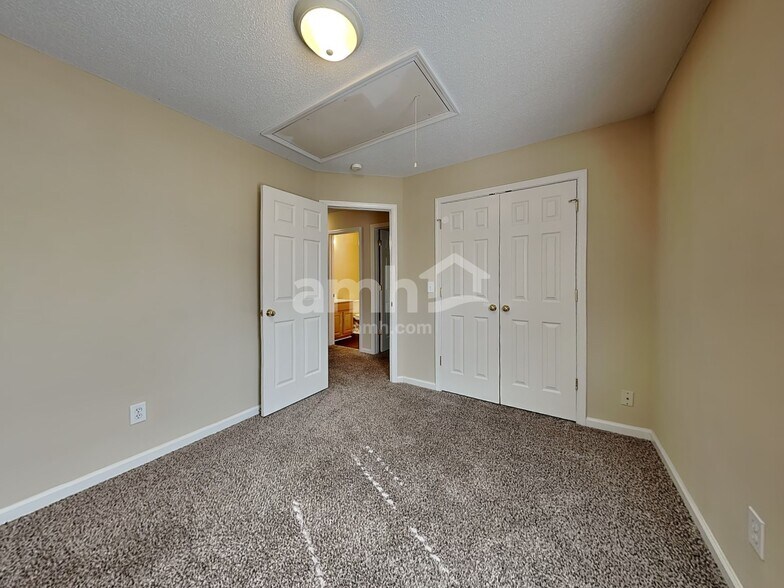 Building Photo - 6613 Ivy Stone Dr