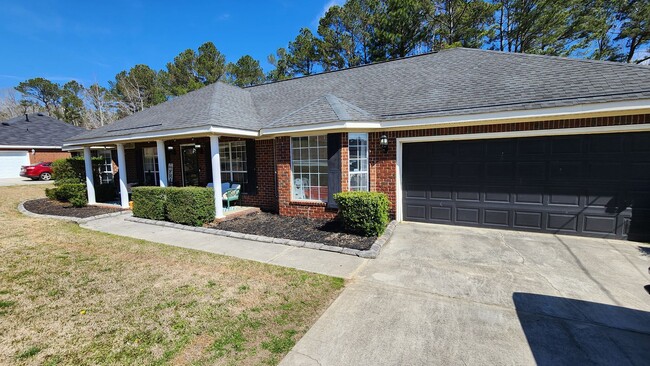 Primary Photo - Great Home with two car garage!!!!