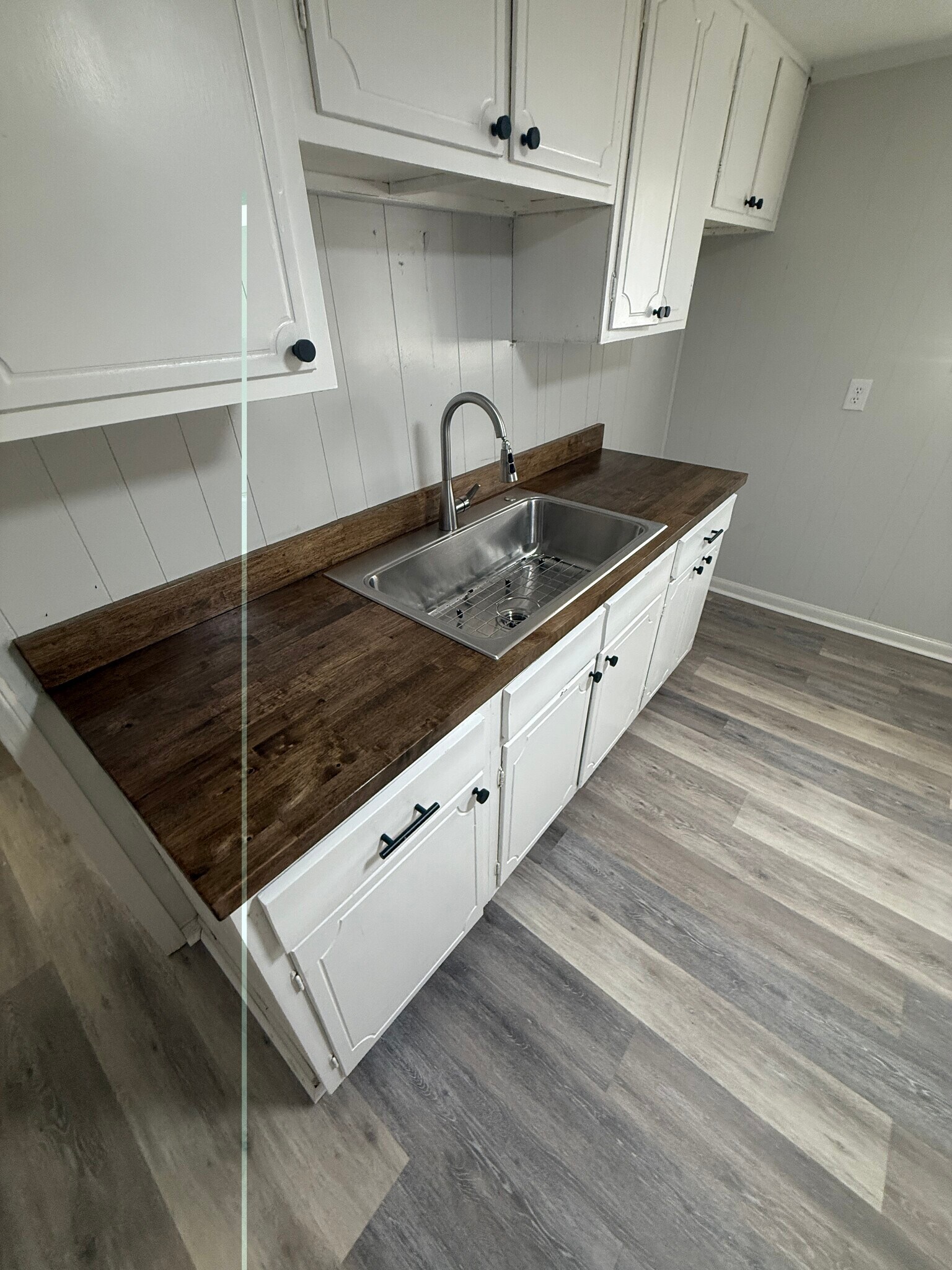 Building Photo - 537 37th Ter W