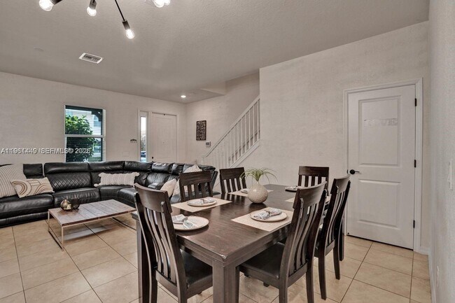 Building Photo - 5060 Eucalyptus Dr