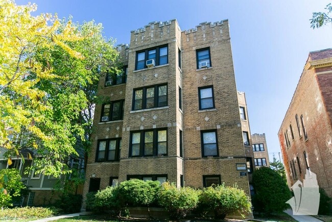 Building Photo - 4859 N Paulina St