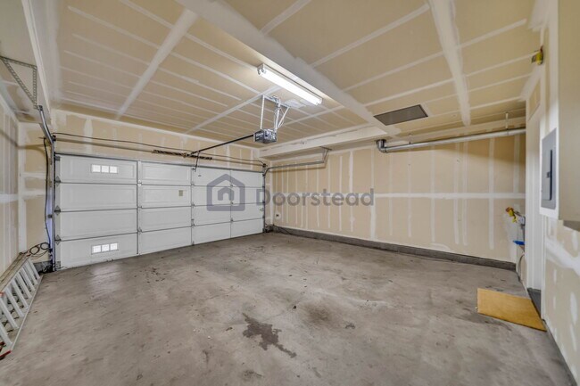 Building Photo - 467 Metro Walk Way
