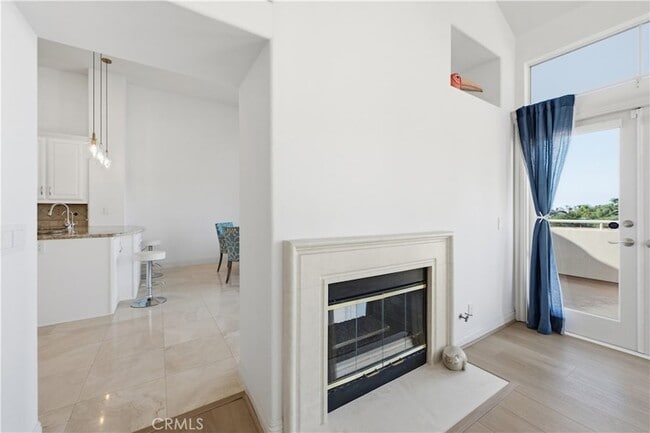 Building Photo - 35 Costa Brava