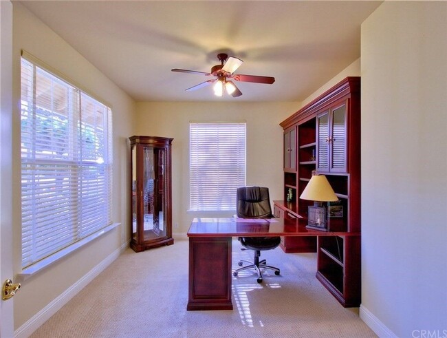 Building Photo - 1865 Vineyard Dr