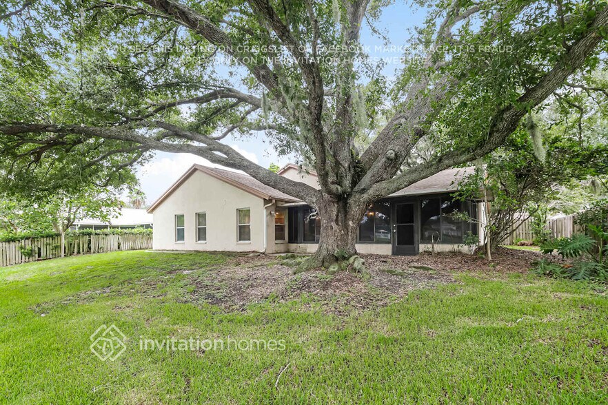 Building Photo - 10323 Ashley Oaks Dr