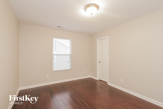 Building Photo - 13934 Lawrence Farm Ln