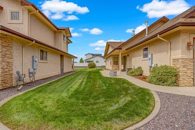 Building Photo - Palisade Home In Established Neighborhood